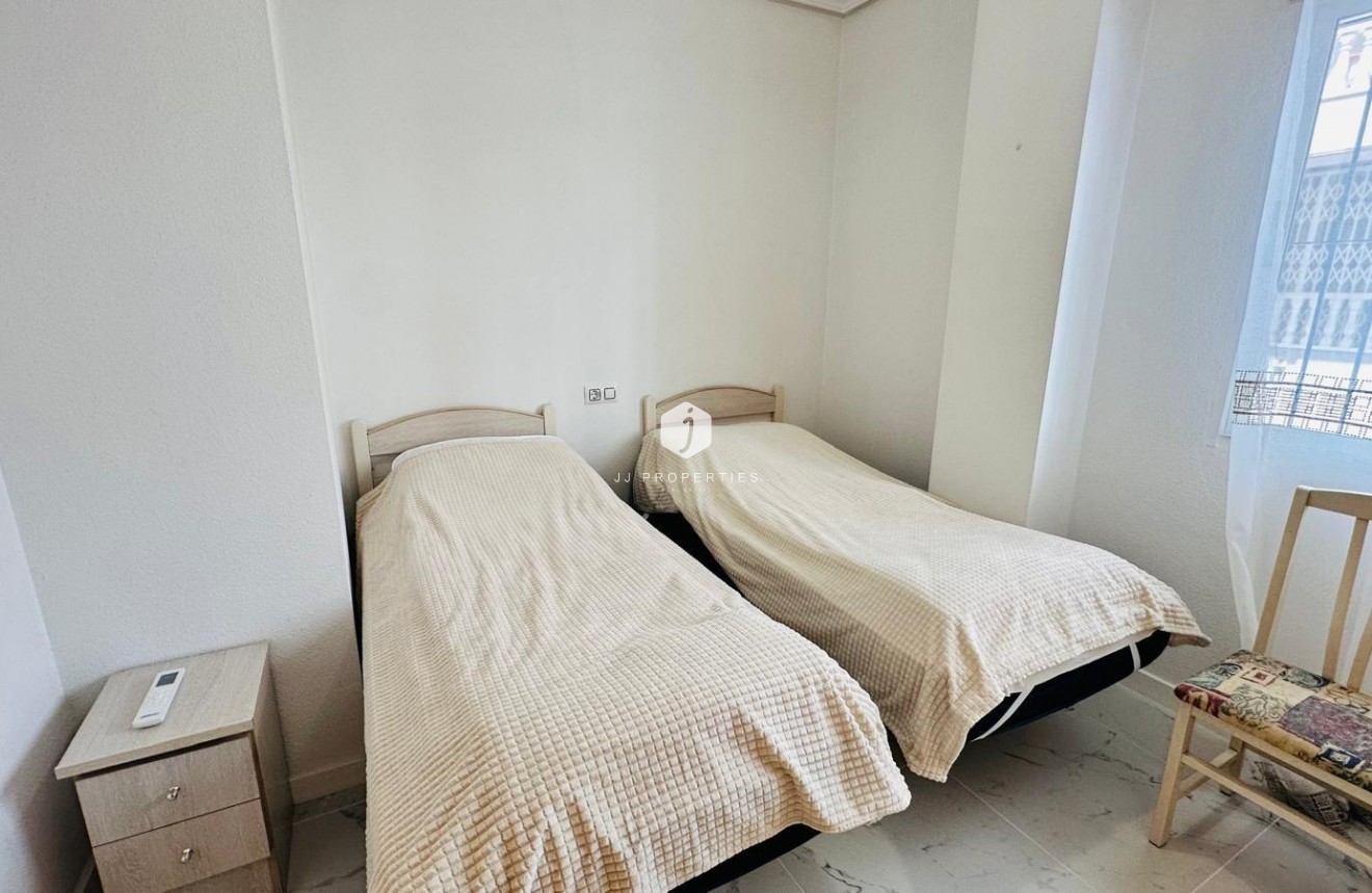 Aus zweiter Hand - Wohnung -
Torrevieja - Acequion