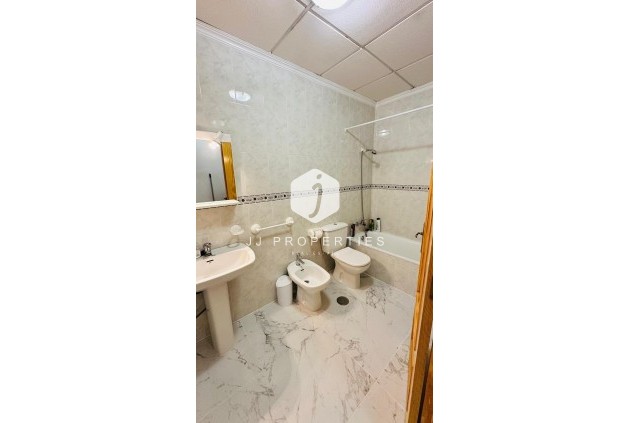 Aus zweiter Hand - Wohnung -
Torrevieja - Acequion