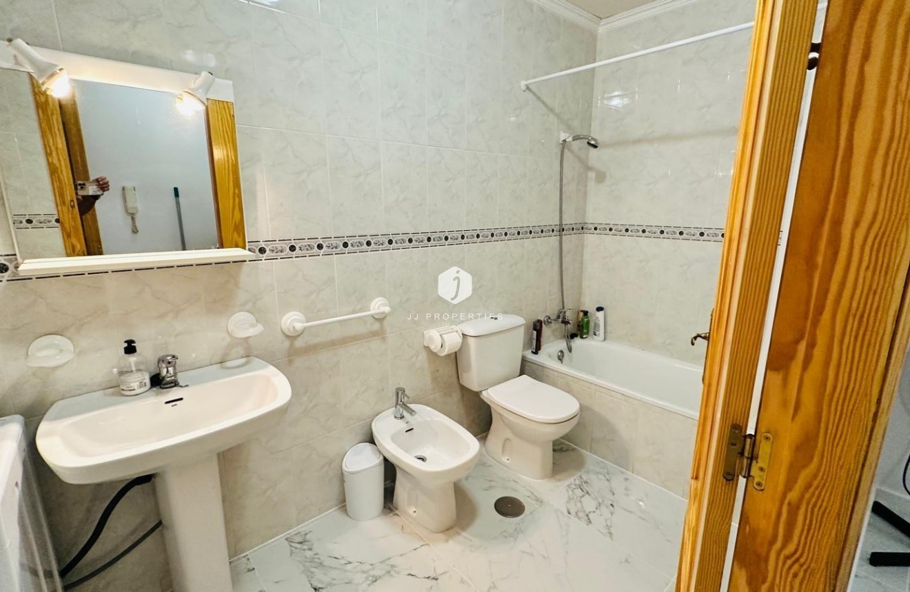 Aus zweiter Hand - Wohnung -
Torrevieja - Acequion