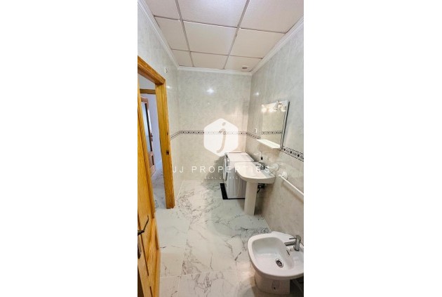 Aus zweiter Hand - Wohnung -
Torrevieja - Acequion