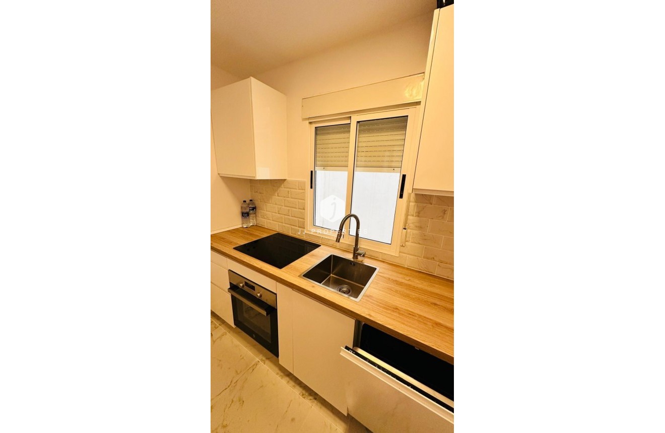 Aus zweiter Hand - Wohnung -
Torrevieja - Acequion