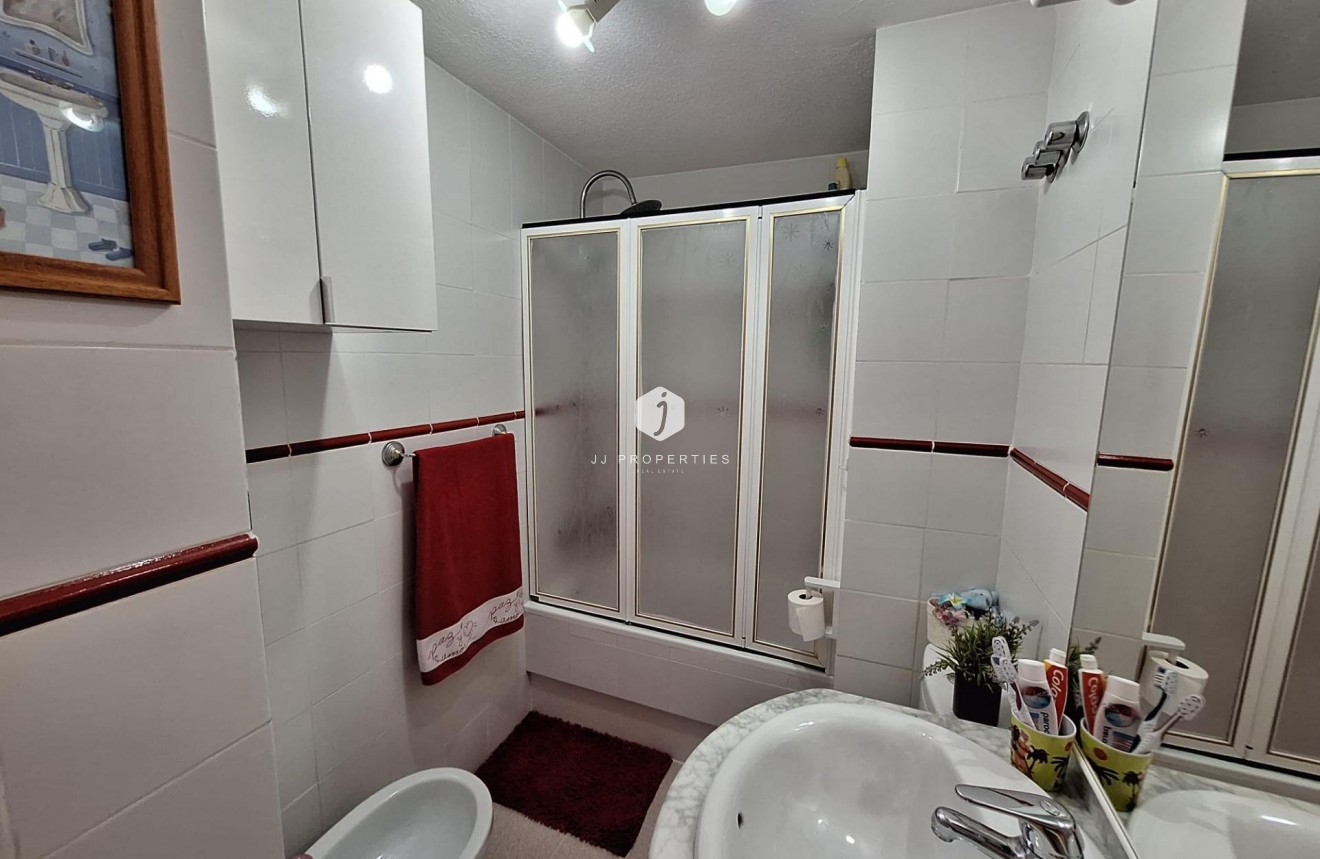 Tweedehands - Appartement / flat -
Torrevieja - Nueva Torrevieja