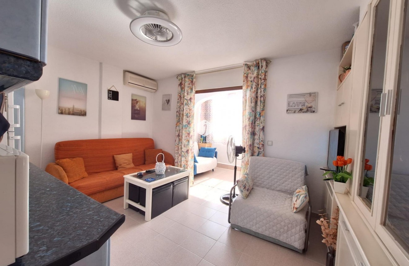 Tweedehands - Appartement / flat -
Torrevieja - Nueva Torrevieja