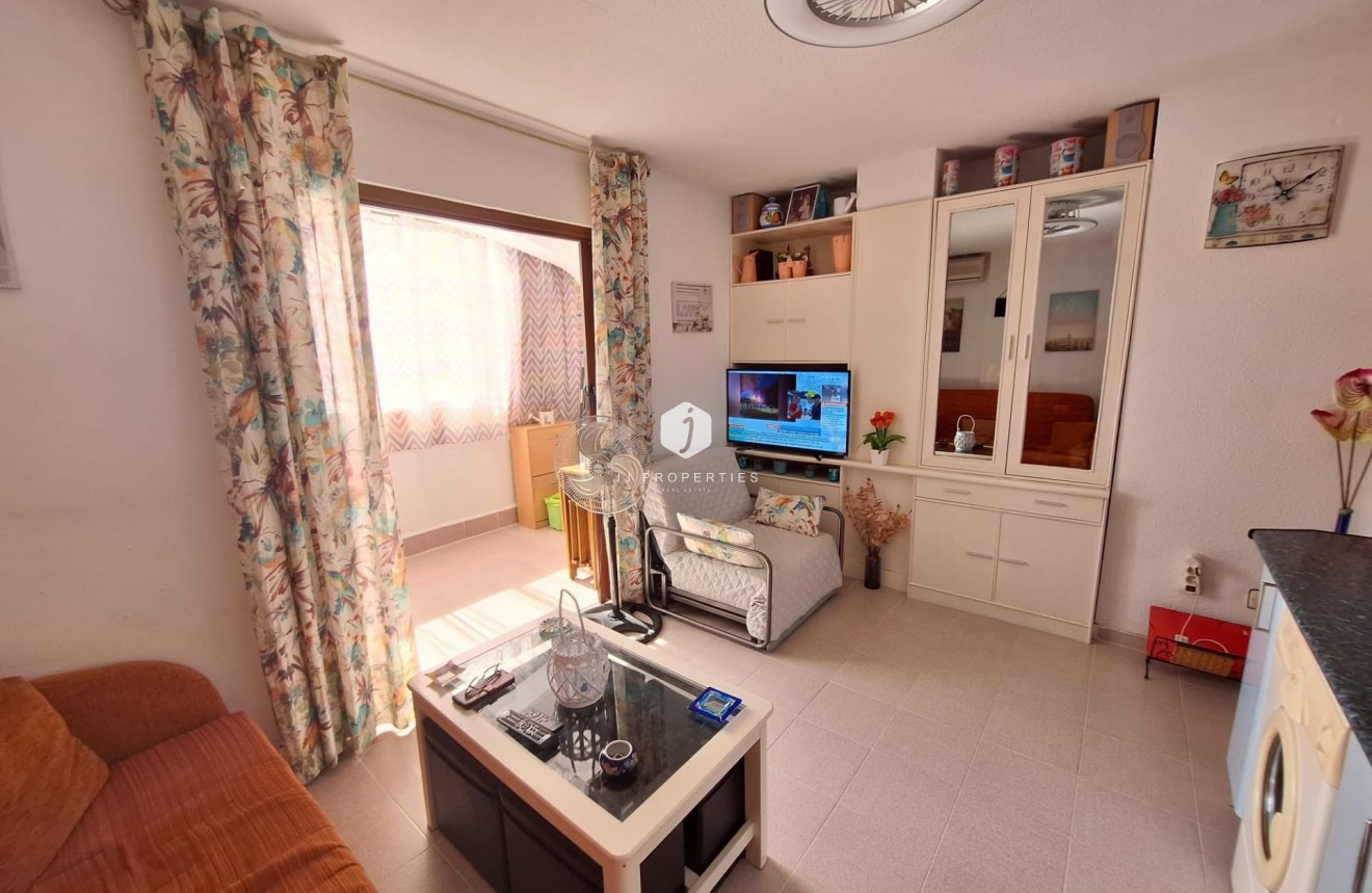 Tweedehands - Appartement / flat -
Torrevieja - Nueva Torrevieja