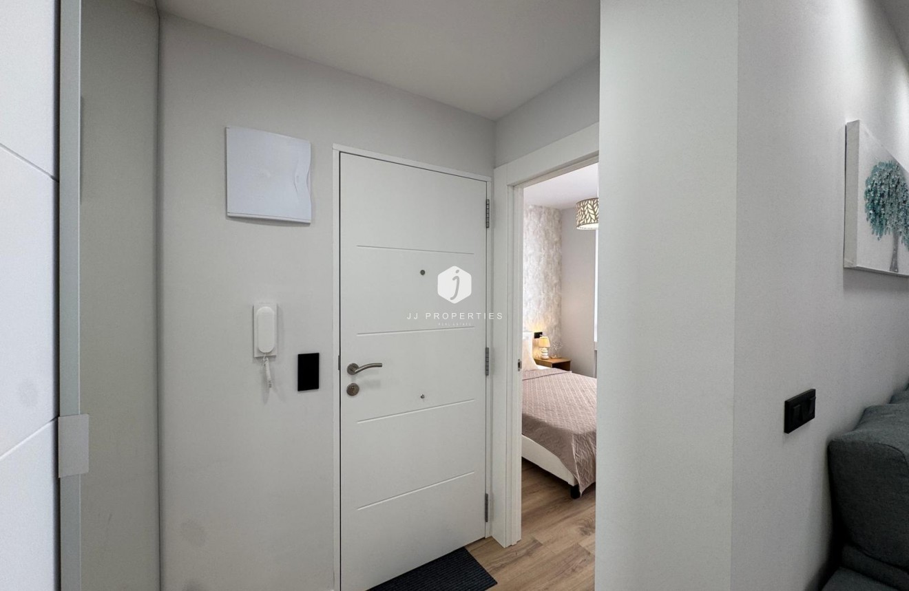 Segunda mano - Apartamento / piso -
Torrevieja - Playa del Cura