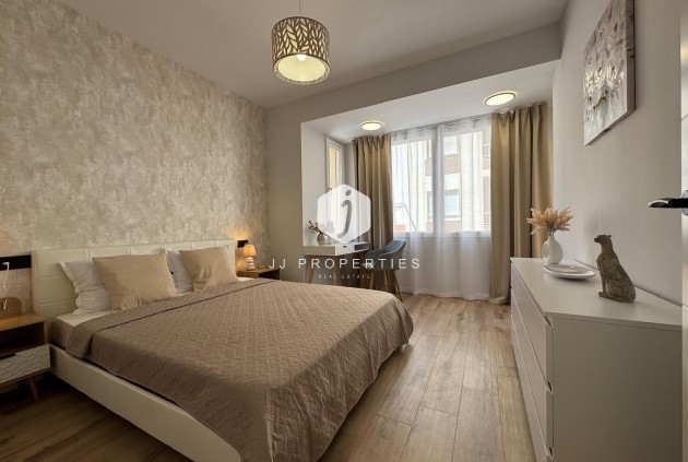 Segunda mano - Apartamento / piso -
Torrevieja - Playa del Cura