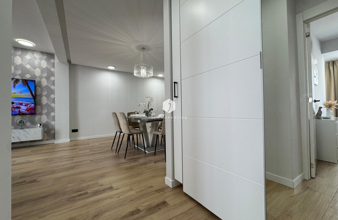 Segunda mano - Apartamento / piso -
Torrevieja - Playa del Cura