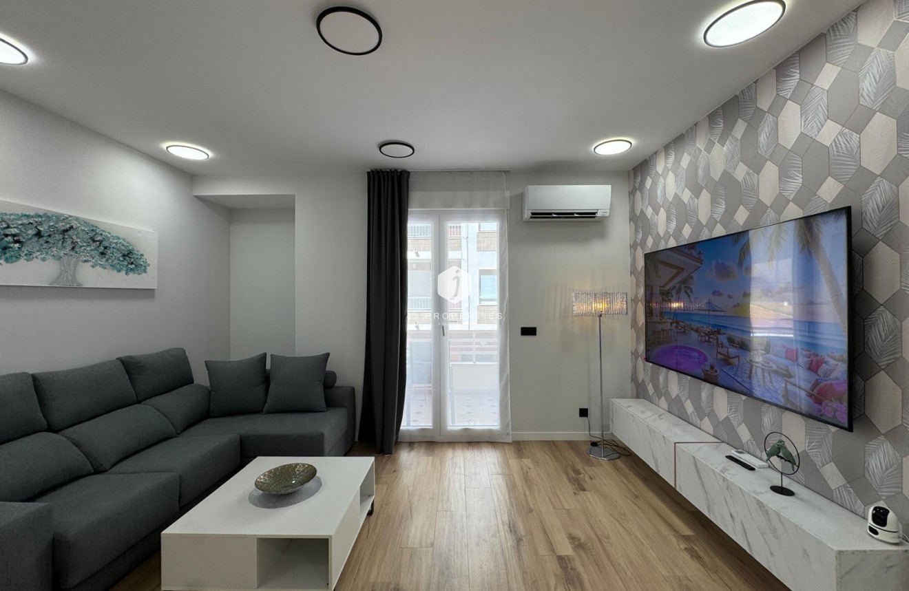 Segunda mano - Apartamento / piso -
Torrevieja - Playa del Cura
