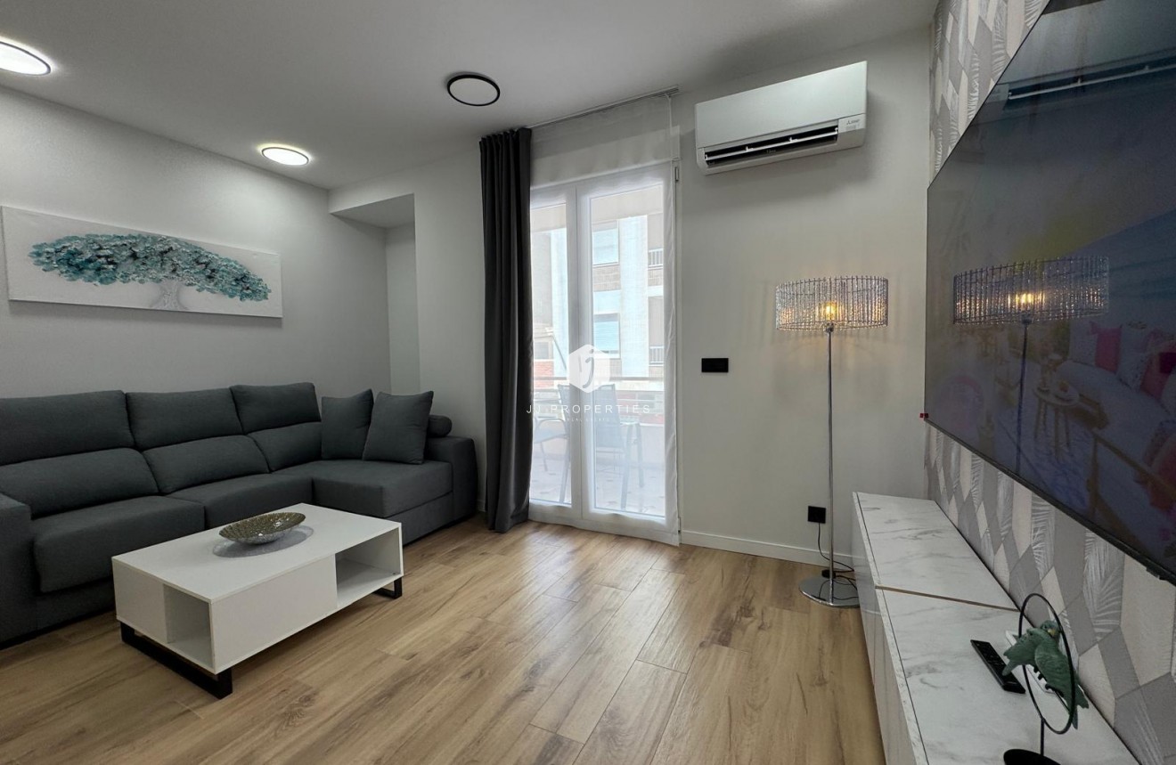 Segunda mano - Apartamento / piso -
Torrevieja - Playa del Cura