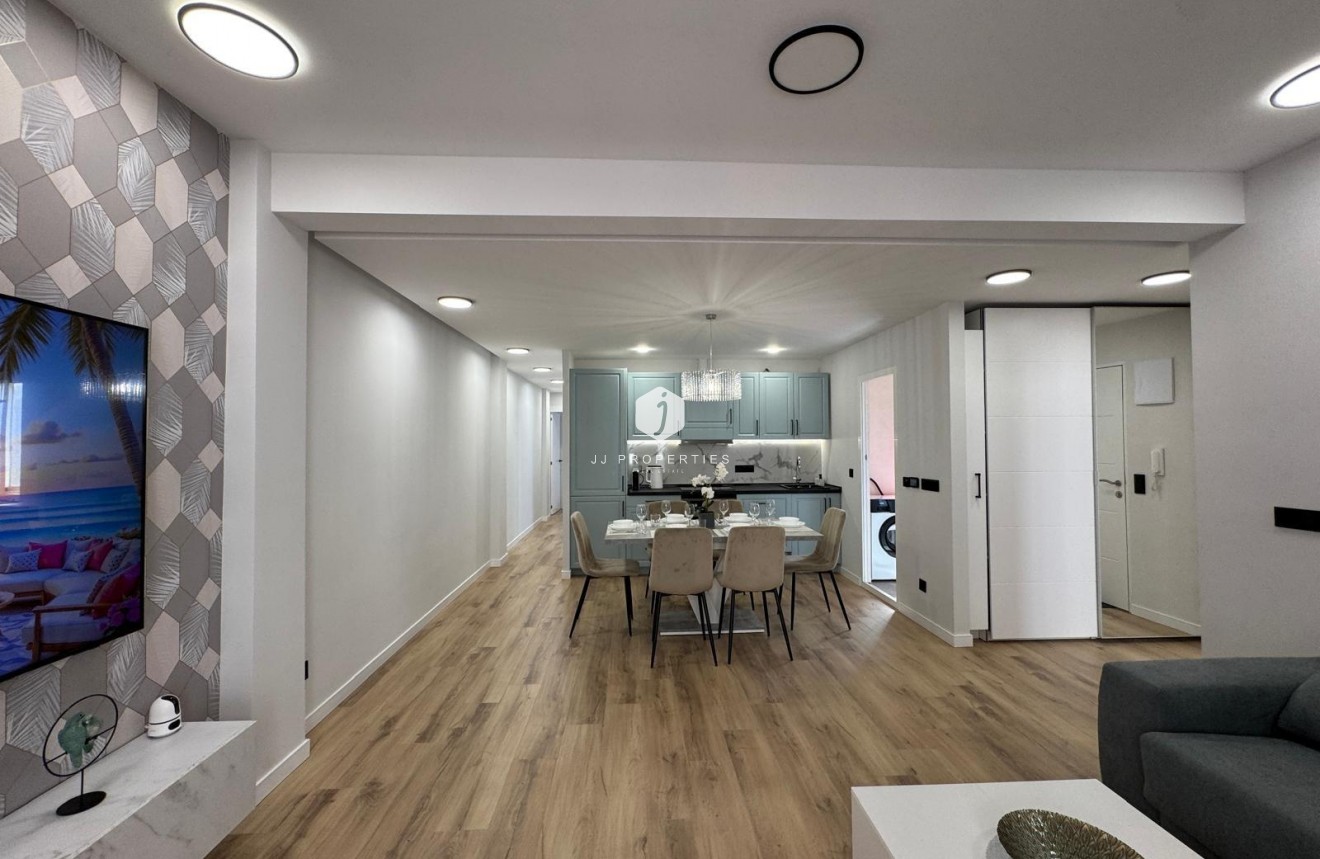 Segunda mano - Apartamento / piso -
Torrevieja - Playa del Cura