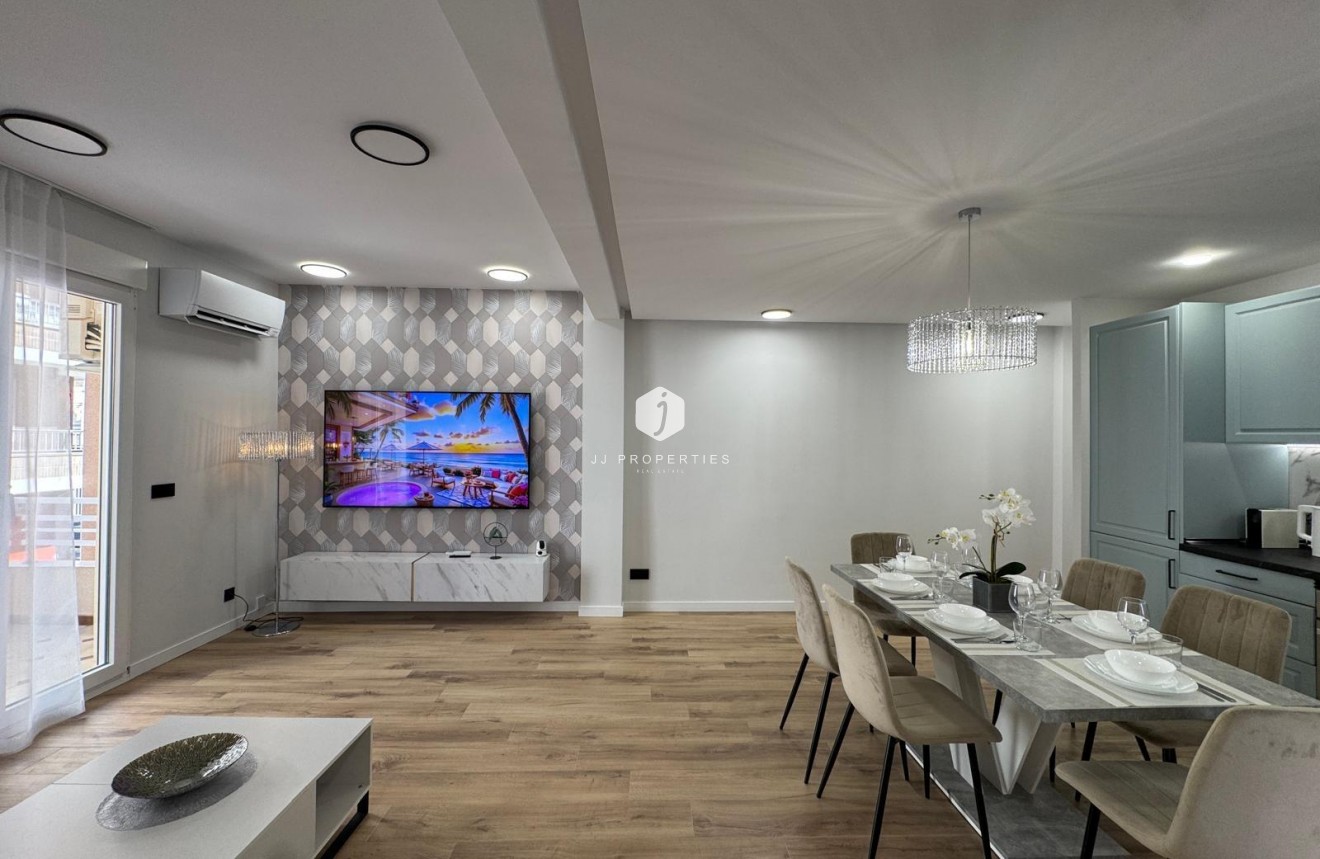 Segunda mano - Apartamento / piso -
Torrevieja - Playa del Cura