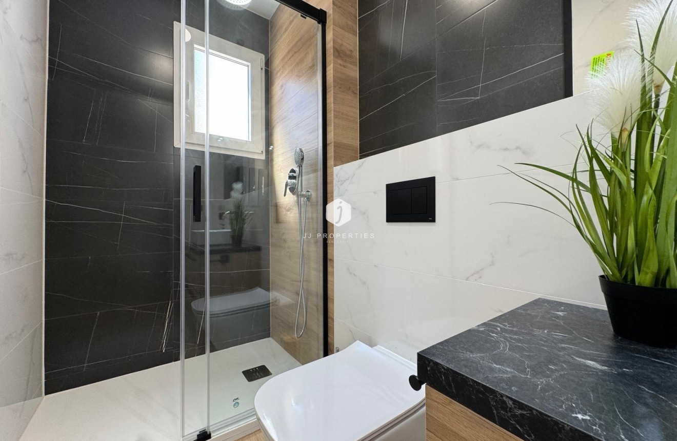 Segunda mano - Apartamento / piso -
Torrevieja - Playa del Cura