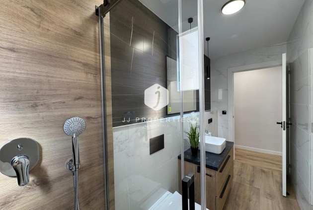 Segunda mano - Apartamento / piso -
Torrevieja - Playa del Cura