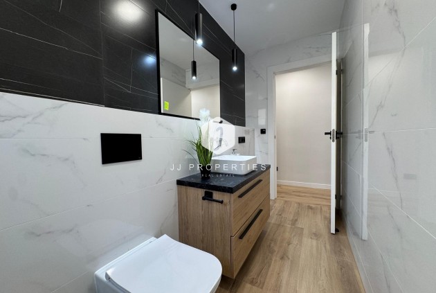 Segunda mano - Apartamento / piso -
Torrevieja - Playa del Cura