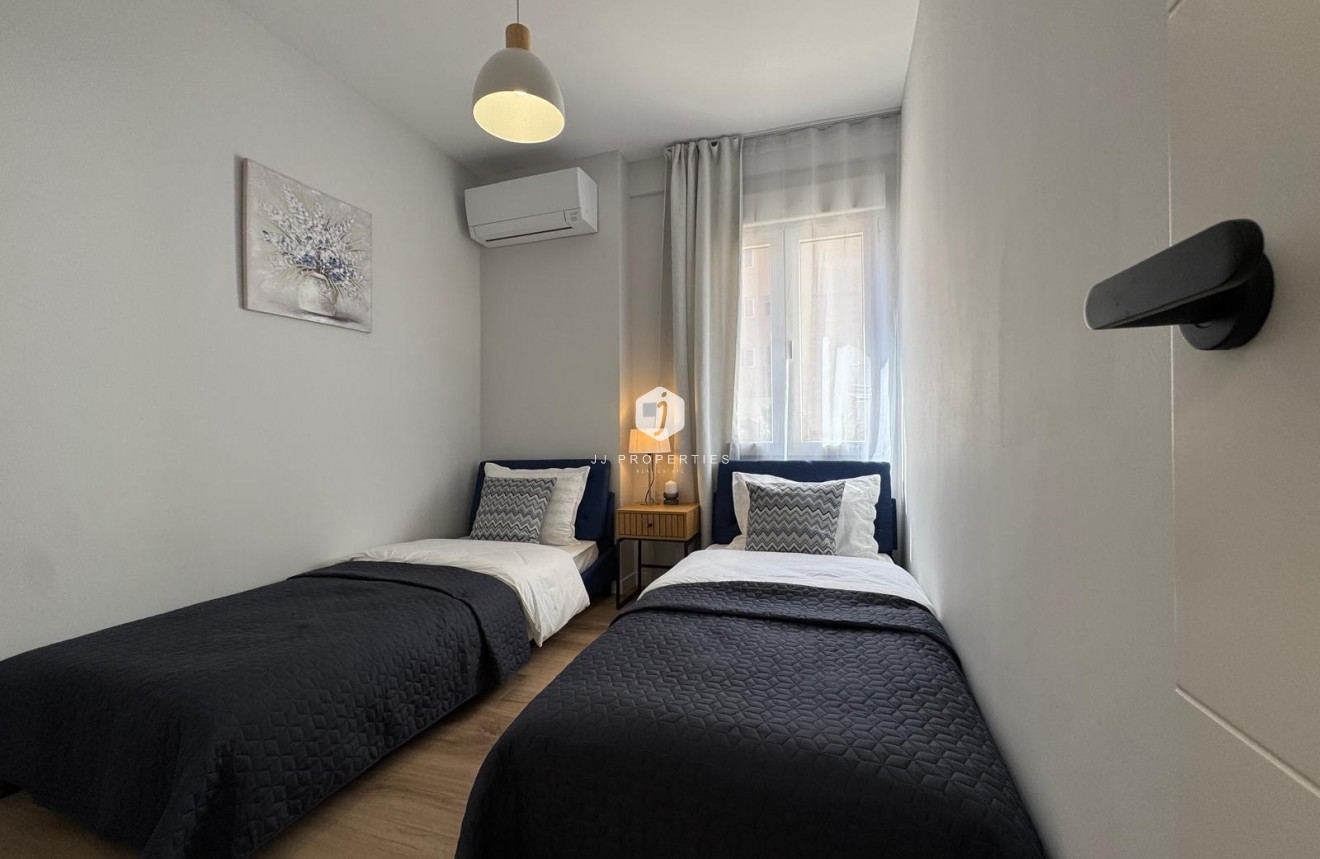 Segunda mano - Apartamento / piso -
Torrevieja - Playa del Cura