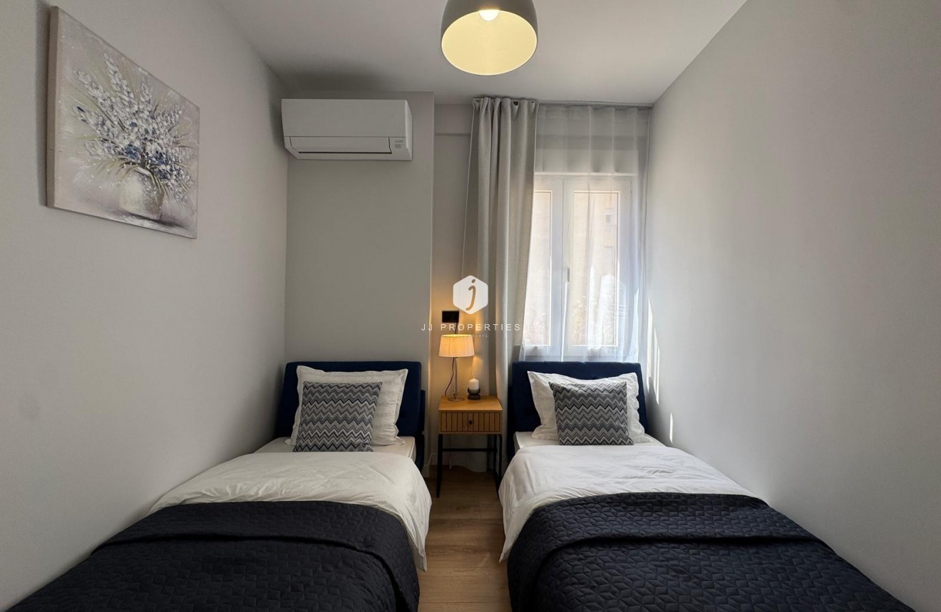 Segunda mano - Apartamento / piso -
Torrevieja - Playa del Cura