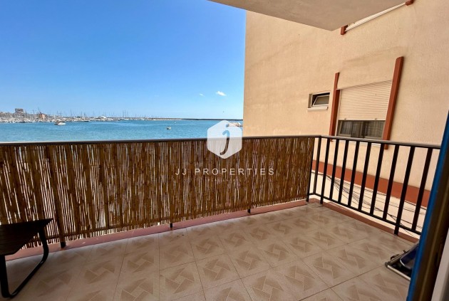 Z drugiej ręki - Mieszkanie w bloku -
Torrevieja - Acequion