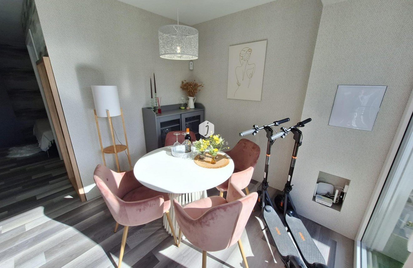 Segunda mano - Apartamento / piso -
Torrevieja - Torretas