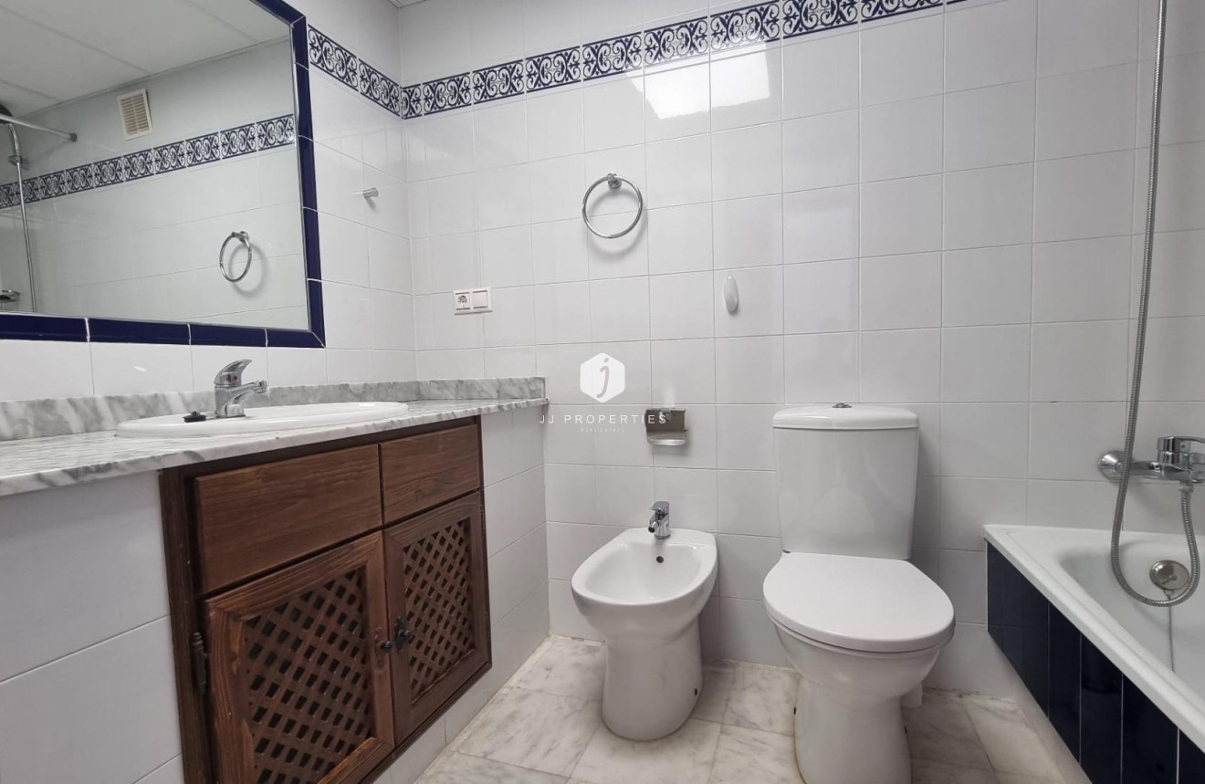 Segunda mano - Apartamento / piso -
Torrevieja - Los Frutales