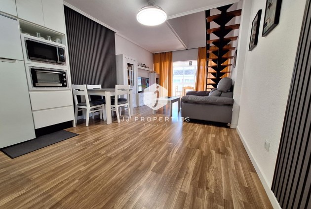 Resale - Apartment / flat -
Torrevieja - Centro