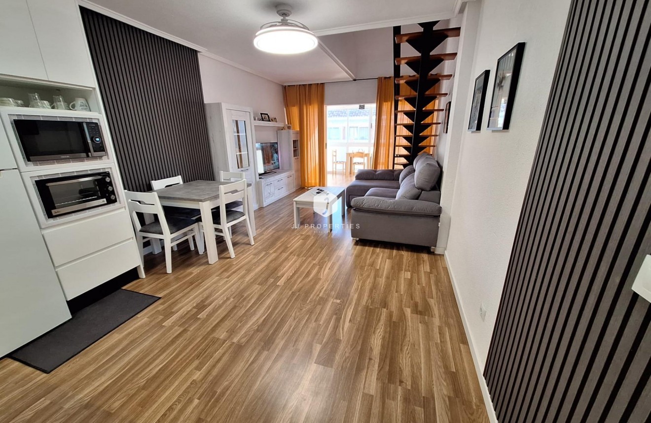 Resale - Apartment / flat -
Torrevieja - Centro