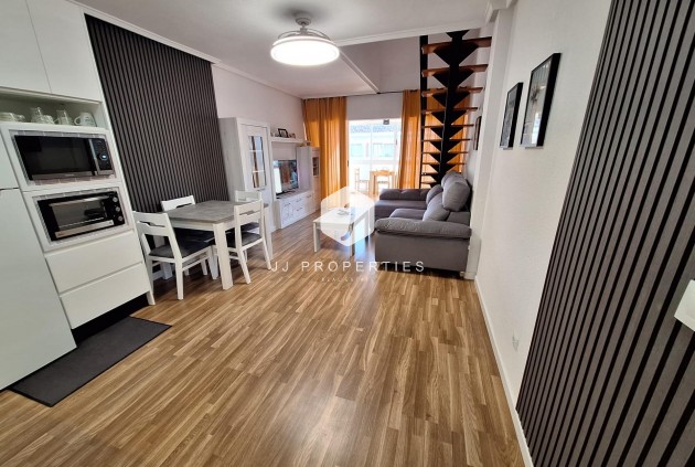 Resale - Apartment / flat -
Torrevieja - Centro