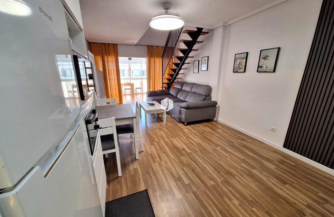 Resale - Apartment / flat -
Torrevieja - Centro