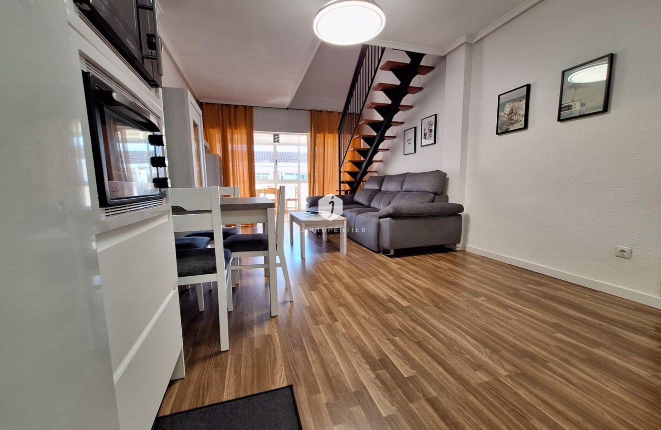 Resale - Apartment / flat -
Torrevieja - Centro