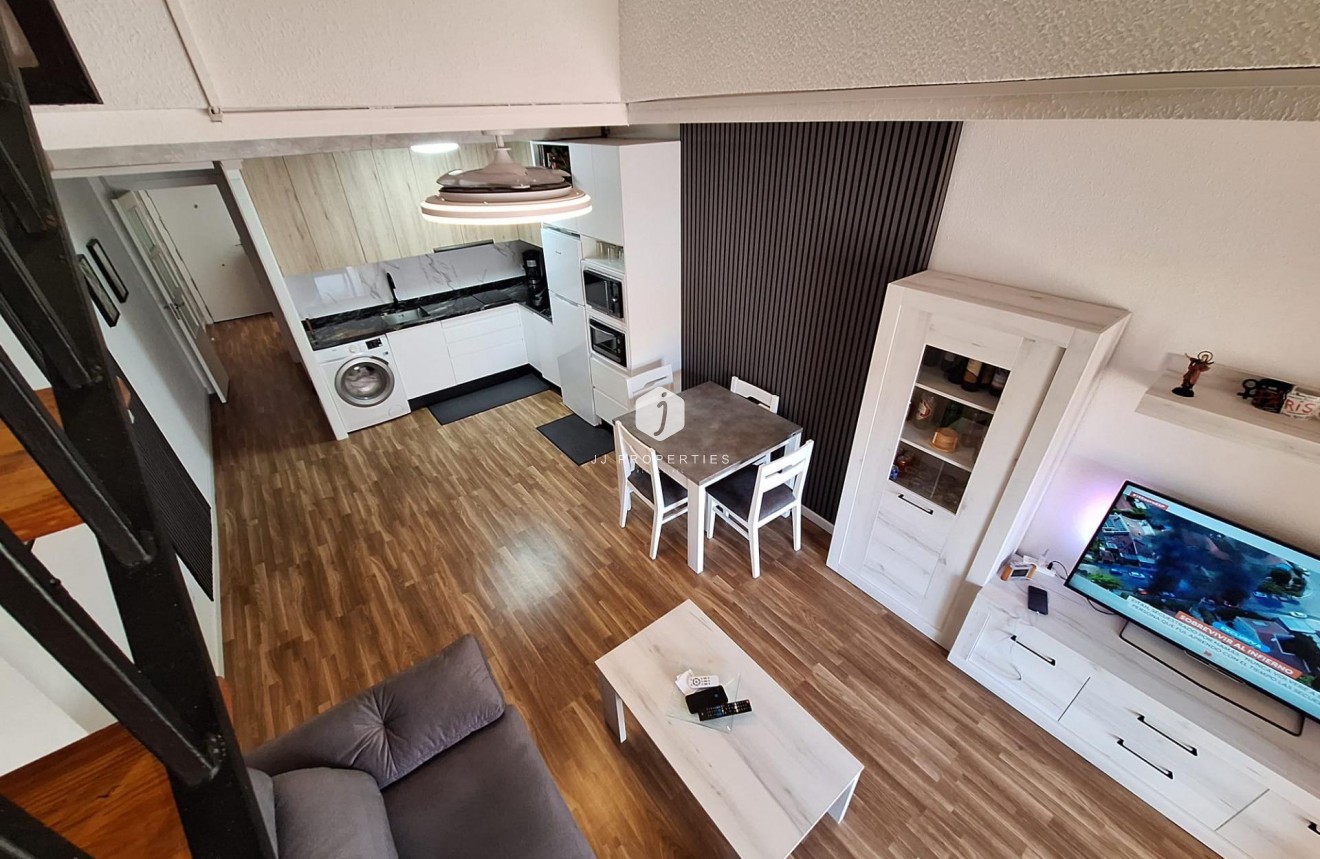 Resale - Apartment / flat -
Torrevieja - Centro