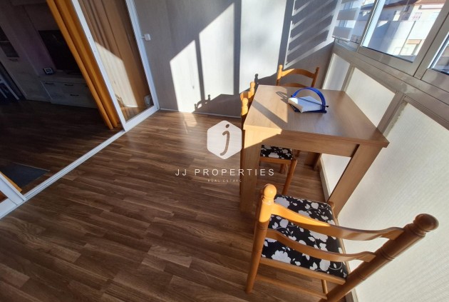 Resale - Apartment / flat -
Torrevieja - Centro