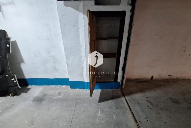 Resale - Apartment / flat -
Torrevieja - Centro