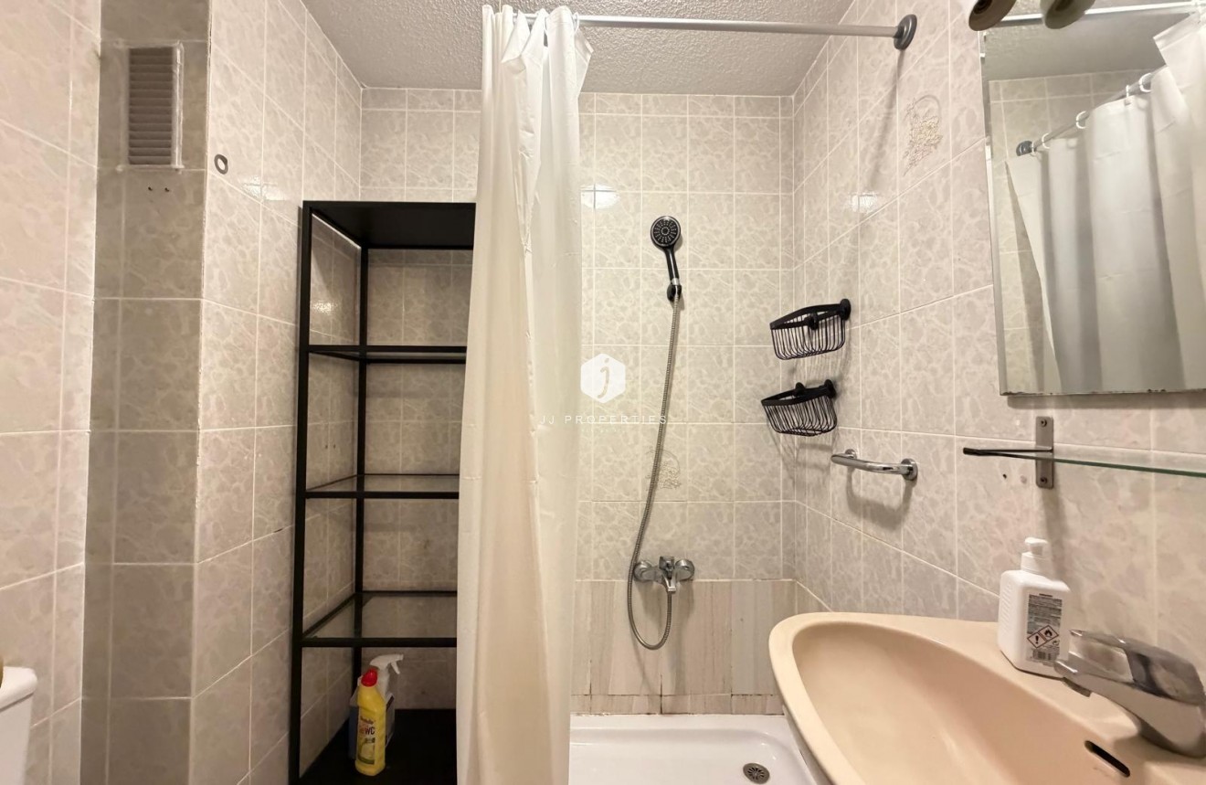 Tweedehands - Appartement / flat -
Torrevieja - Playa del Cura