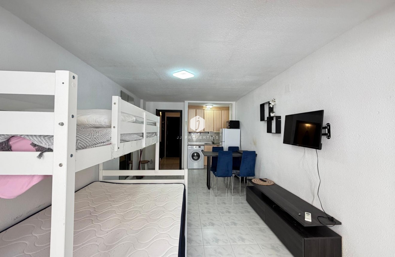 Tweedehands - Appartement / flat -
Torrevieja - Playa del Cura