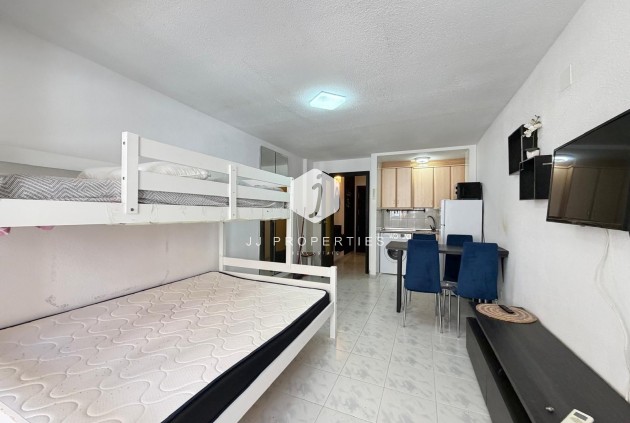 Tweedehands - Appartement / flat -
Torrevieja - Playa del Cura