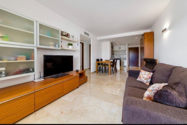 Resale - Apartment / flat -
Torrevieja - Punta prima