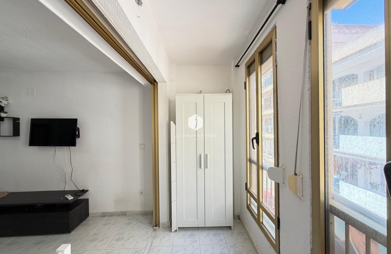 Tweedehands - Appartement / flat -
Torrevieja - Playa del Cura