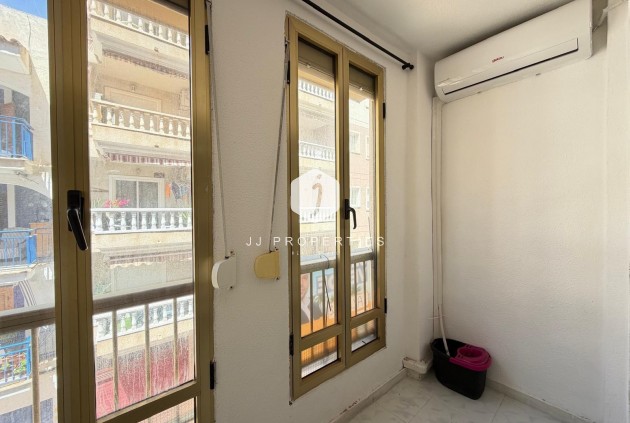 Tweedehands - Appartement / flat -
Torrevieja - Playa del Cura