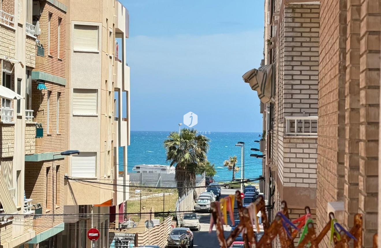 Tweedehands - Appartement / flat -
Torrevieja - Playa del Cura