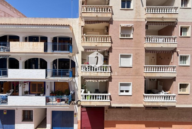 Tweedehands - Appartement / flat -
Torrevieja - Playa del Cura