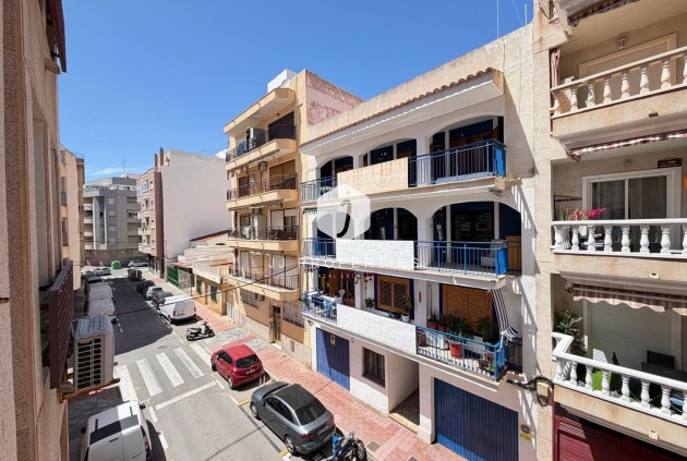 Tweedehands - Appartement / flat -
Torrevieja - Playa del Cura