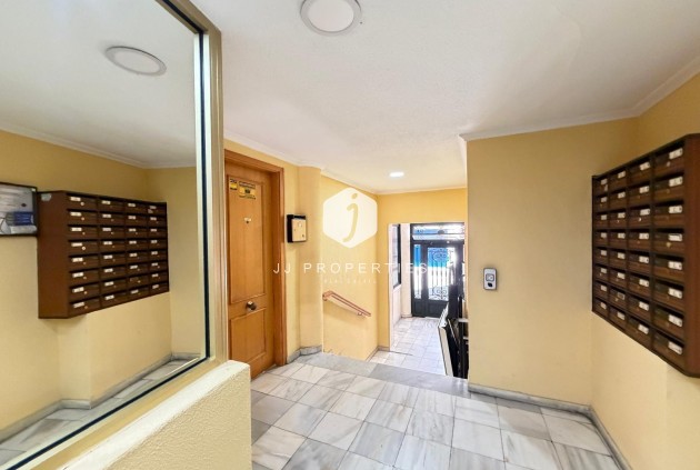 Tweedehands - Appartement / flat -
Torrevieja - Playa del Cura
