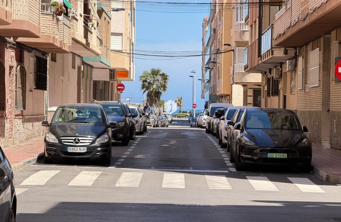 Tweedehands - Appartement / flat -
Torrevieja - Playa del Cura