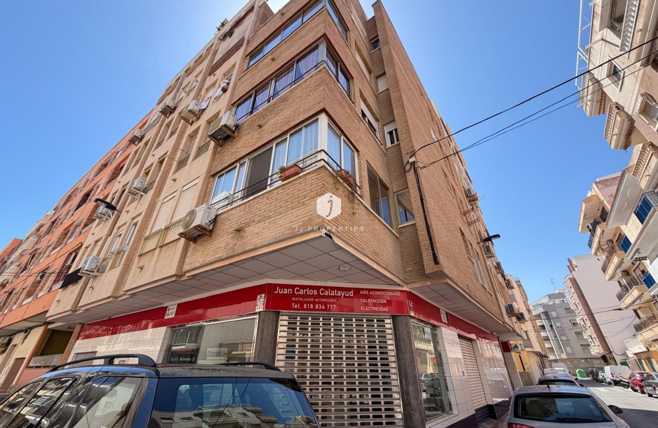 Tweedehands - Appartement / flat -
Torrevieja - Playa del Cura