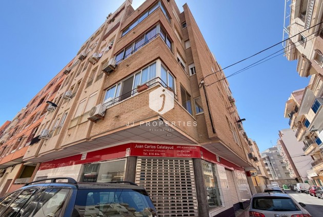 Tweedehands - Appartement / flat -
Torrevieja - Playa del Cura