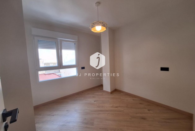 Aus zweiter Hand - Wohnung -
Torrevieja - Playa de los Locos