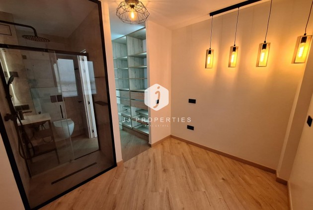 Aus zweiter Hand - Wohnung -
Torrevieja - Playa de los Locos