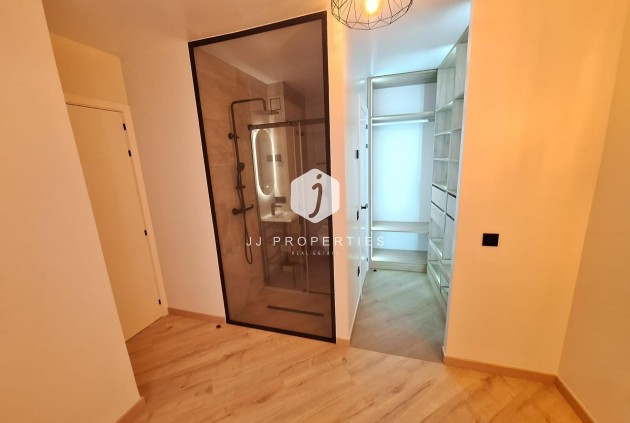 Aus zweiter Hand - Wohnung -
Torrevieja - Playa de los Locos