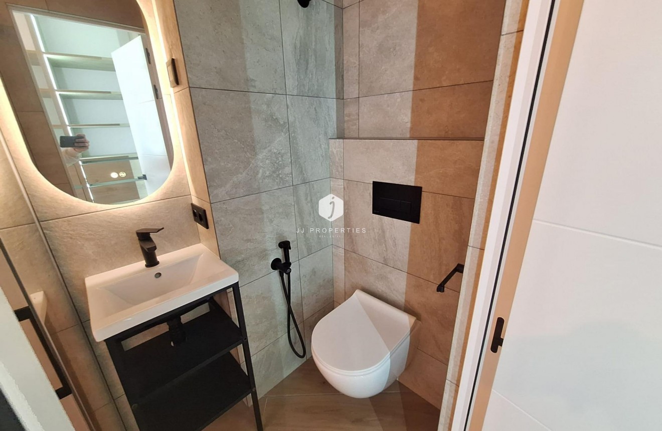 Aus zweiter Hand - Wohnung -
Torrevieja - Playa de los Locos