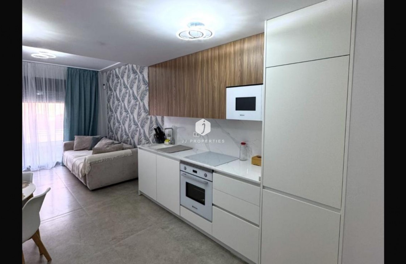 Segunda mano - Apartamento / piso -
Torrevieja - Playa del Cura