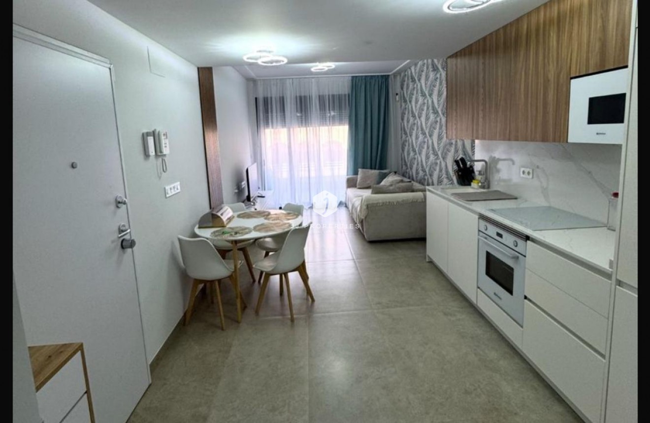 Segunda mano - Apartamento / piso -
Torrevieja - Playa del Cura